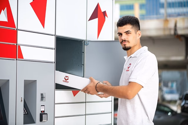 Lockere securizate - Peste 8.000 lockere inteligente pentru livrare colete sigura in România Lockere securizate 8.000+ - Serviciu livrare colete in lockere inteligente prin Woot.ro, siguranta maxima